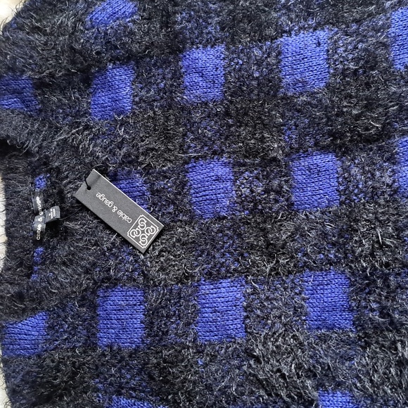 Cable & Gauge Fuzzy Sweater - Picture 8 of 8